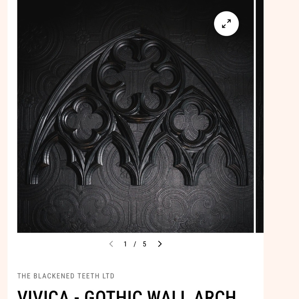 Vivica Gothic Wall Arch Decor - Elegant Black Design